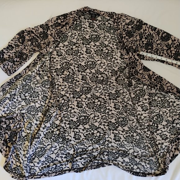 Rene' Rofe' sleepwear robe lace print nude and black short fancy robe sz. small - Picture 9 of 11